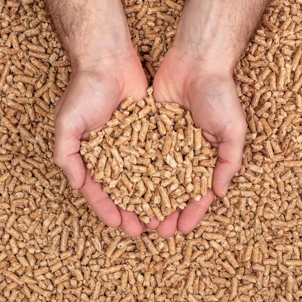 Pellets de madeira dura, 65 sacos de 15 kg